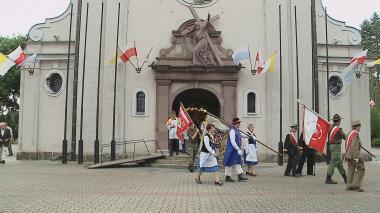 Przemarsz z okazji Święta Wojska Polskiego w Rumi