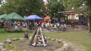 Sąsiedzka biesiada w Janowie