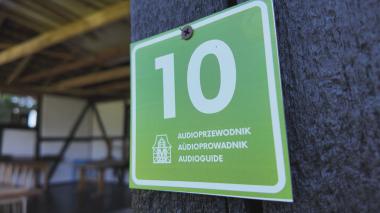 Zwiedzaj skansen z audio-przewodnikiem