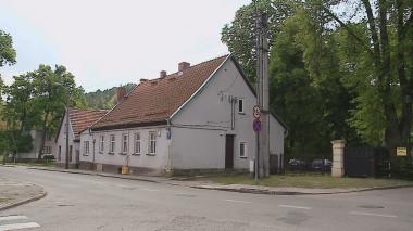 Marszałek przekazał pieniądze na bibliotekę G. Labudy