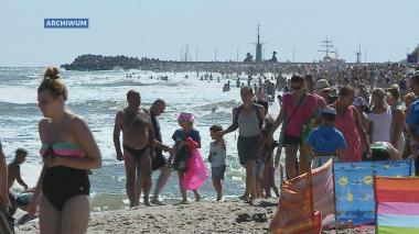 Błękitna flaga na plaży we Władysławowie