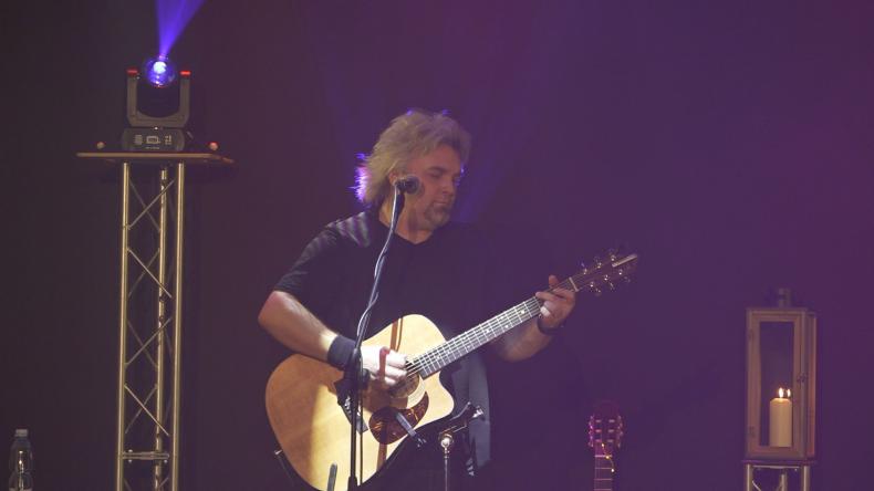 Wojciech Cugowski zaśpiewał w Pierwoszynie