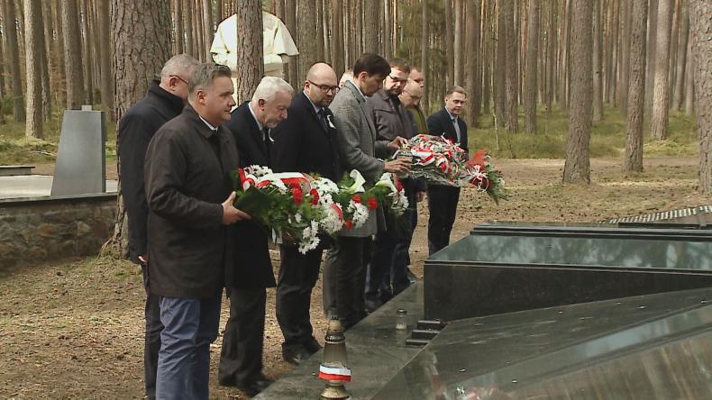 Uczcili pamięć ofiar Katynia i Piaśnicy