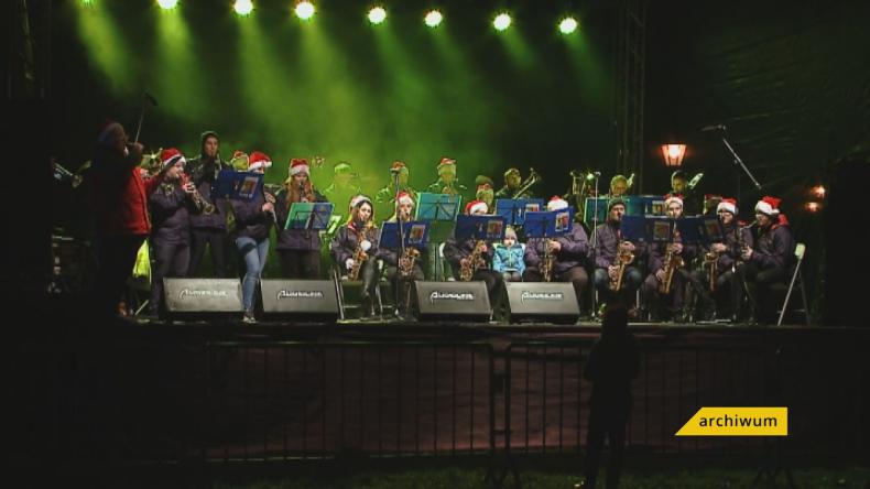 Zaśpiewaj kolędę i zgarnij choinkę