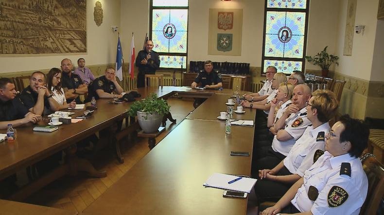 Strażnicy debatowali o bezpieczeństwie podczas wakacji
