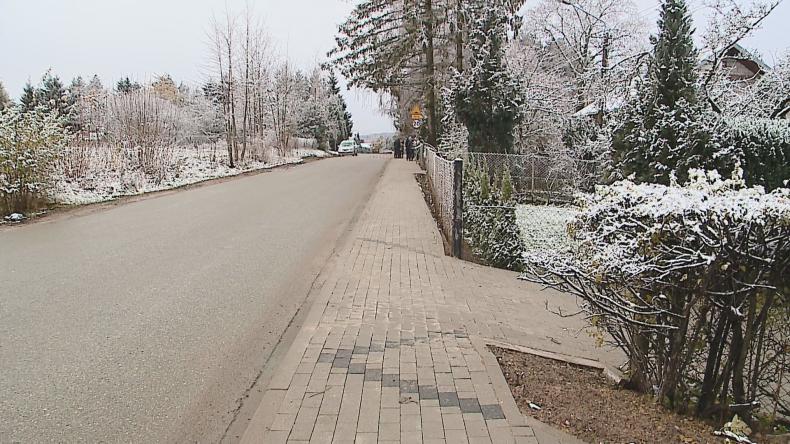 Chodnik zamiast pobocza: mieszkańcy w końcu się doczekali