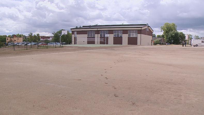 Dwa nowe boiska i parking w Gowinie