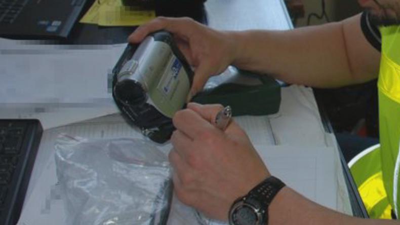 Miała opiekować się dzieckiem a okradała mieszkania