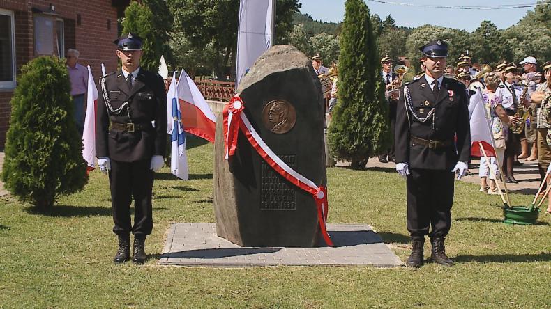 Odsłonięcie obelisku w Nadolu