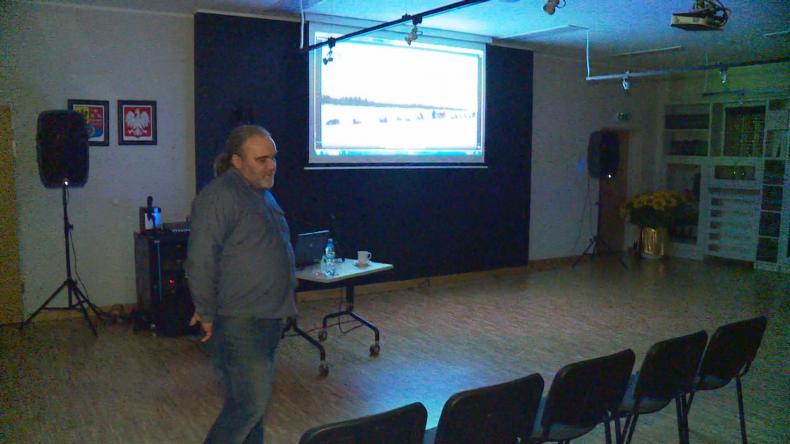 Człowiek wielu pasji w bolszewskiej bibliotece