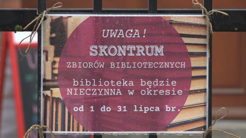 Biblioteka zamknięta na miesiąc