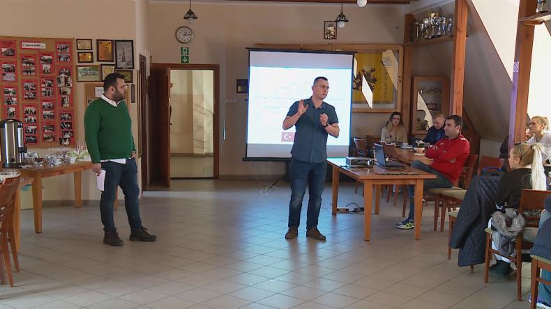 Międzynarodowa dyskusja o wpływie sportu na dzieci