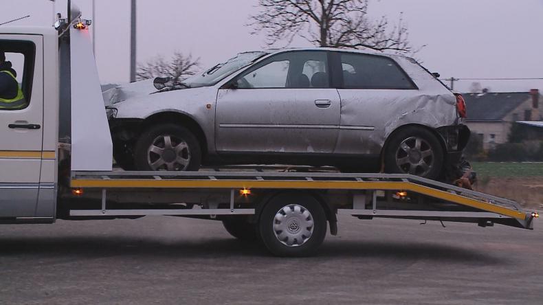 Dachował bo wybiegła mu sarna