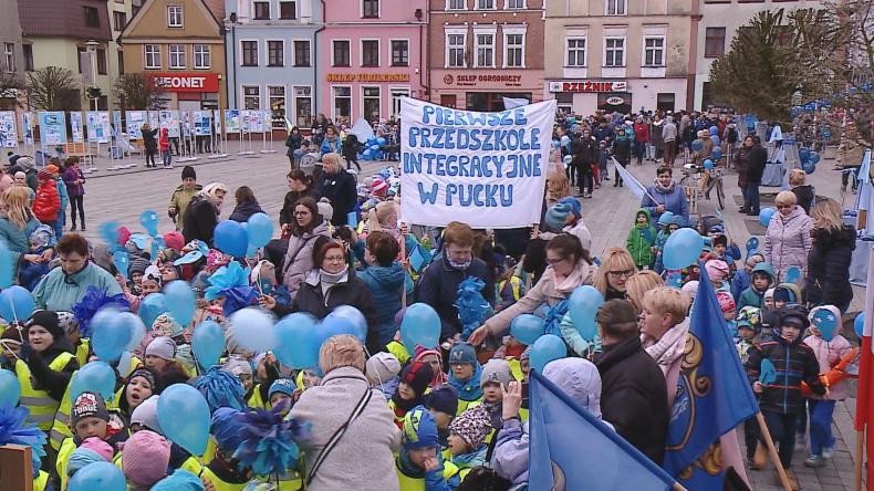 Na niebiesko w Pucku – głośno o autyzmie