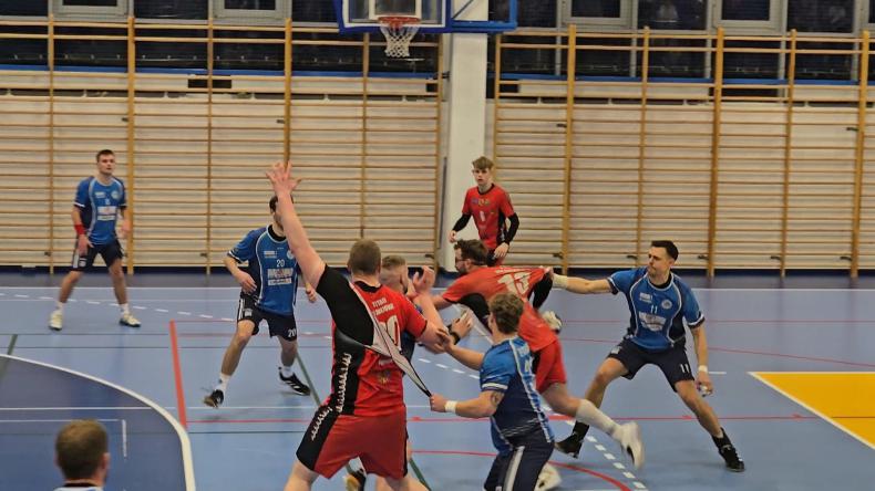 Tytani pokonali lidera ligowej tabeli