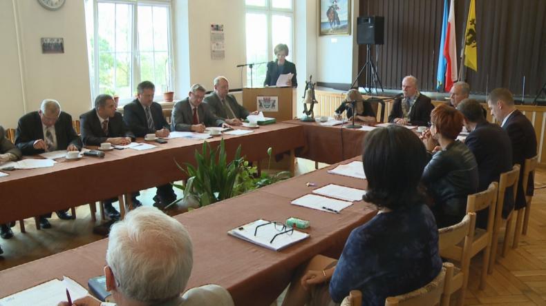 Lewy handel - niezmienny problem kurortu