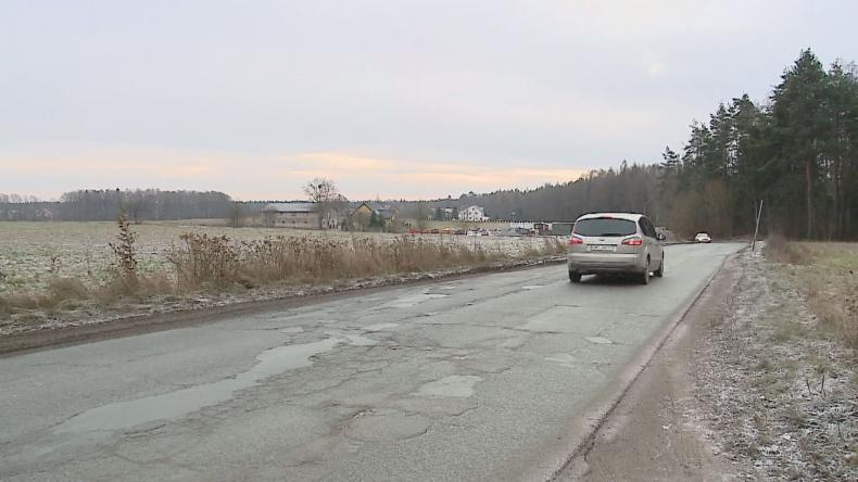 Schetynówki na wsiach. Za 3 mln naprawią 8 km dróg