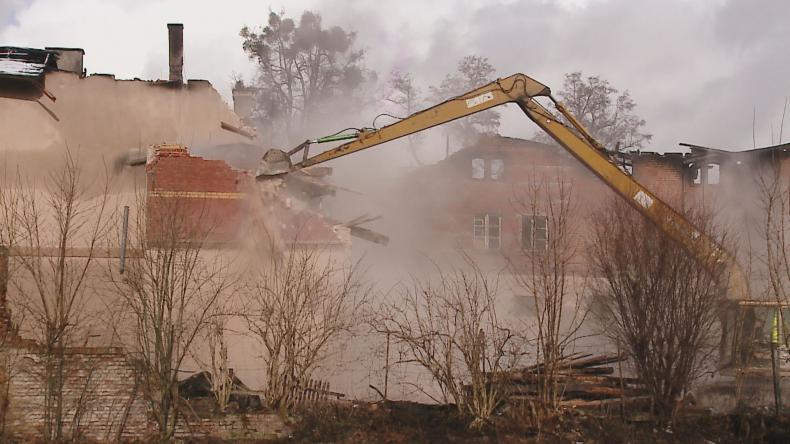 Rozbiórka starej winiarni w Wejherowie