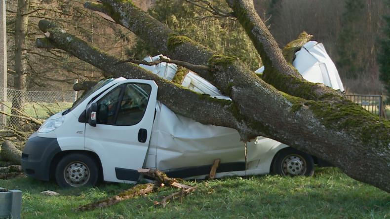 Wieje do 110 km/h. Pracowity czas strażaków