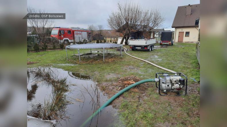 Intensywna doba strażaków z powiatu wejherowskiego