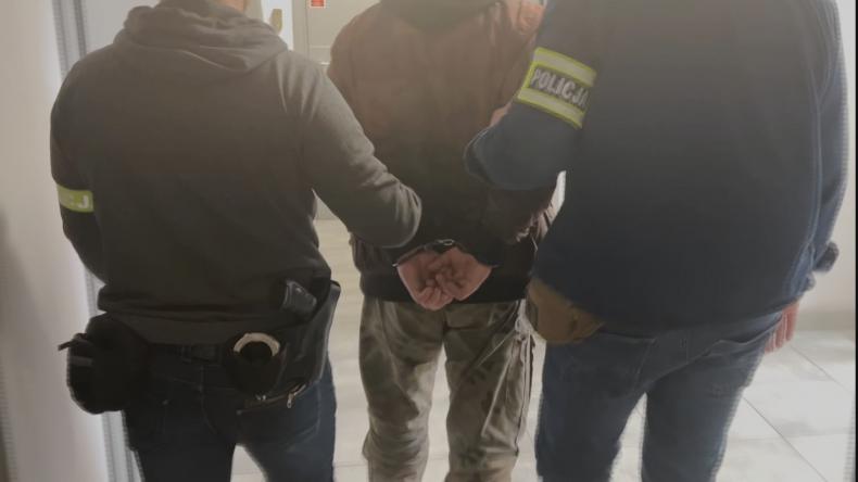 Dwa rozboje z użyciem niebezpiecznego narzędzia