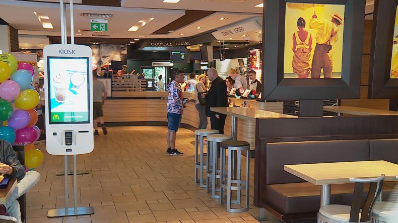 Pół miliona gości każdego dnia, niezmiennie ten sam smak i 20 tys. pracowników