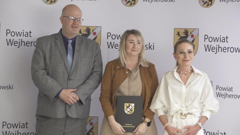 Umowy grantowe wręczone