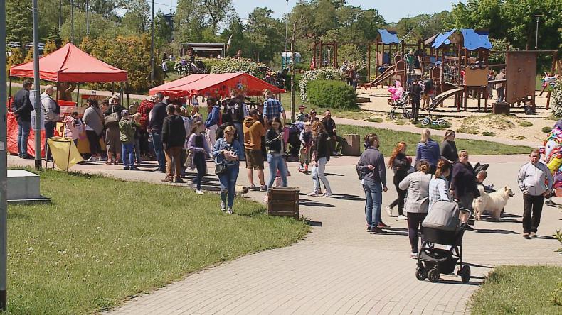 Zabawa dla całej rodziny na festynie w Redzie