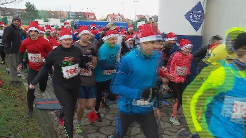 Mikołaje pobiegli ulicami Redy