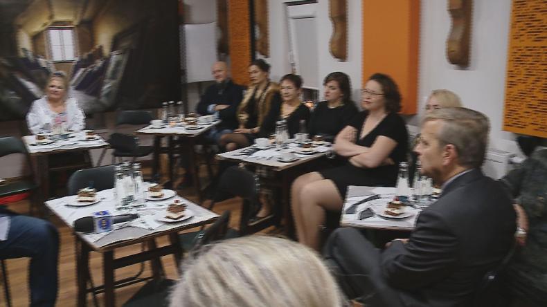 Rozmowy o grafikach Pabla Picassa na spotkaniu w Luzinie