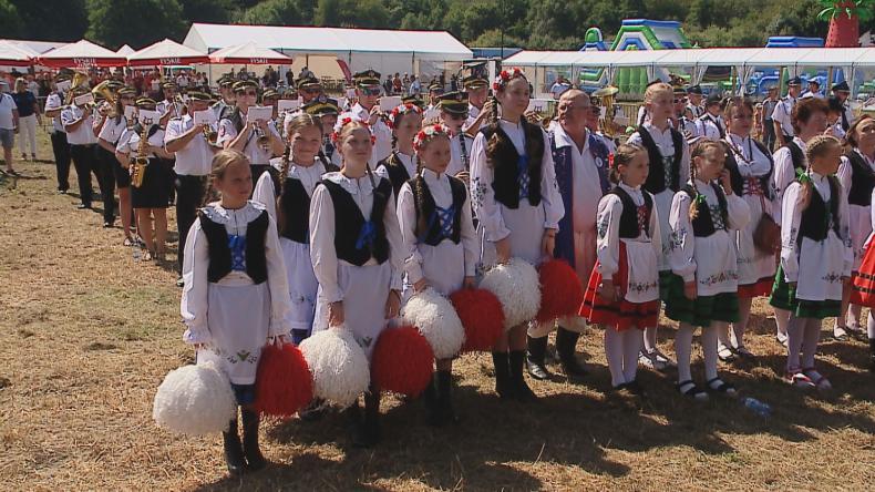 Uroczysta parada i przegląd orkiestr