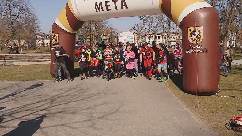 Pobiegli, by pomóc Marcelince