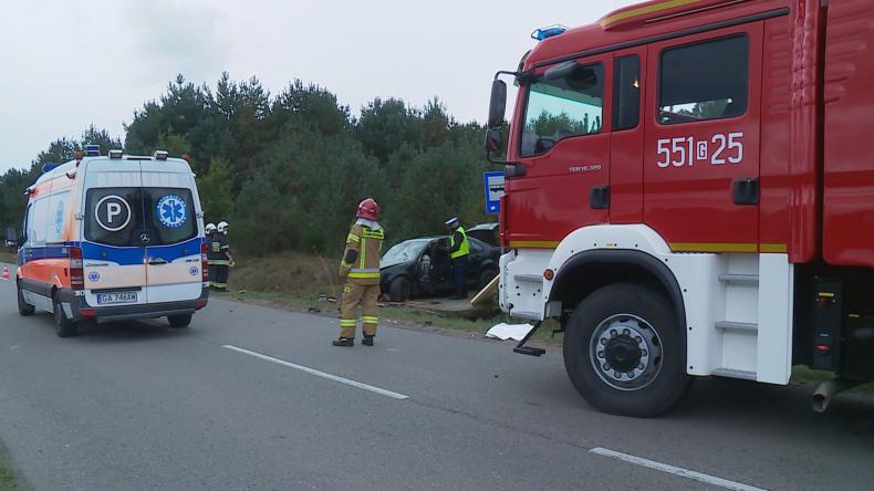 Zjechał z drogi i uderzył w przystanek