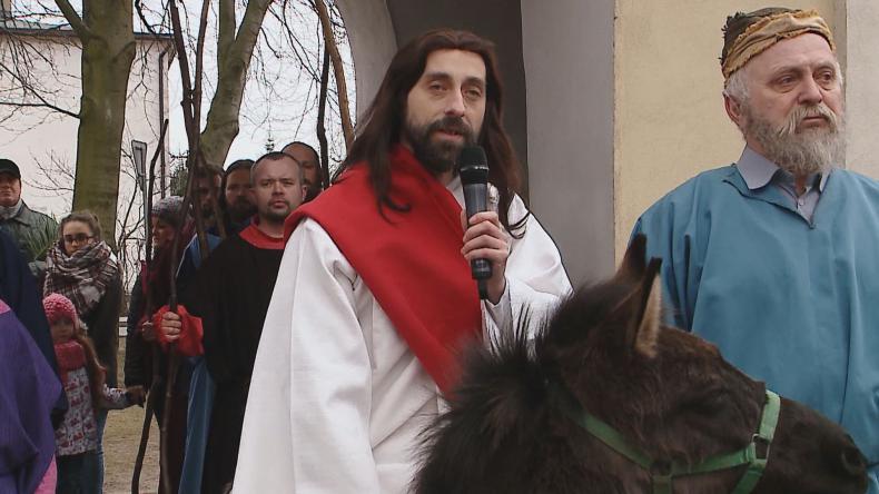 Najpierw go witali, potem skazali na śmierć