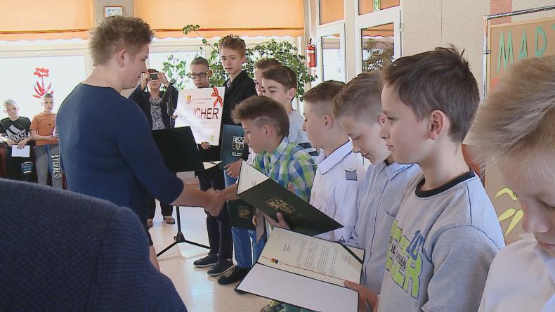 Anita Włodarczyk odwiedziła młode talenty z Gościcina